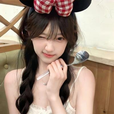 收到未来短信后我成了小福星